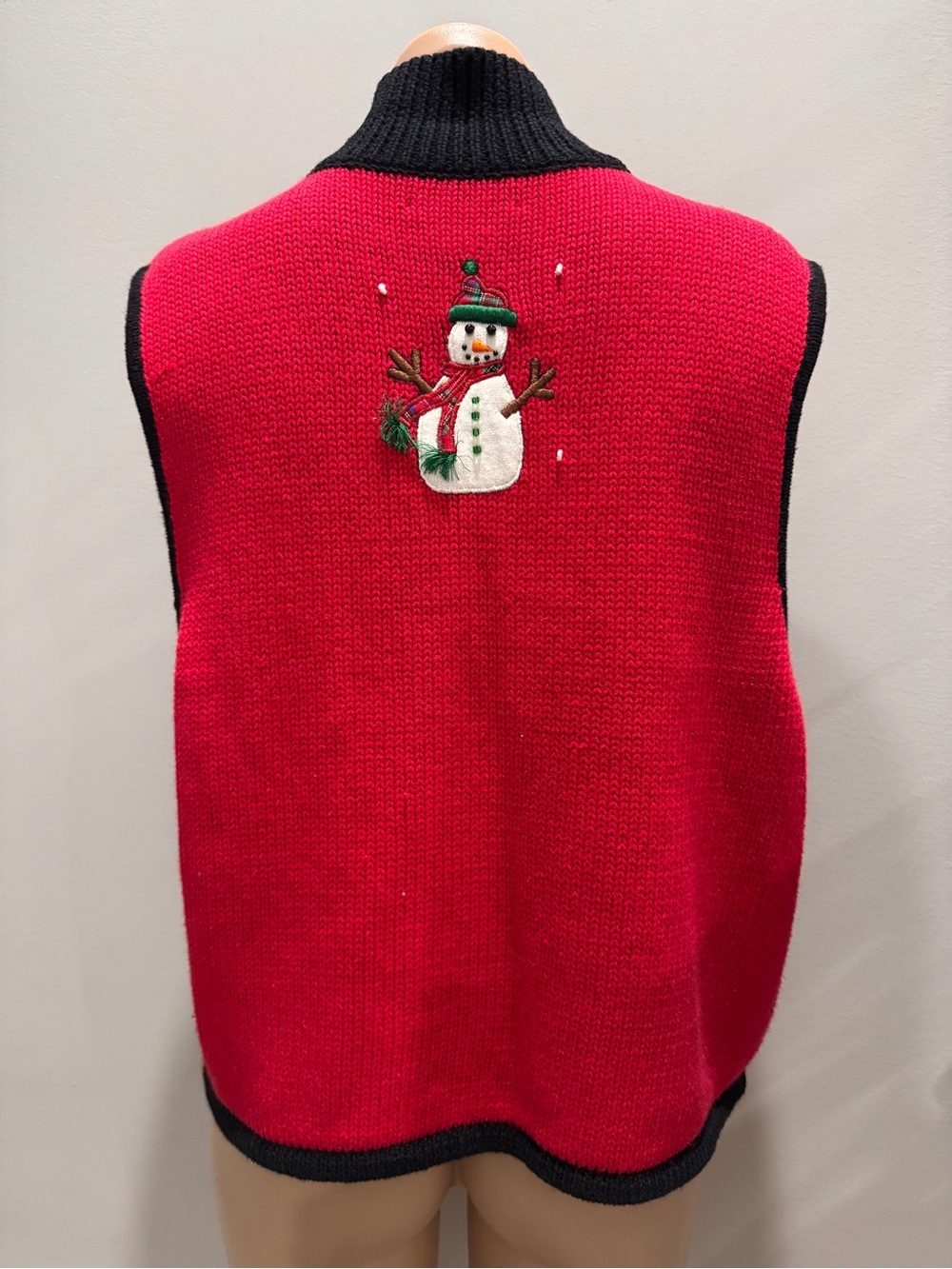 Bechamel Christmas Tree Vest Sweater Snowman Medium Red Black Winter - Picture 3 of 4